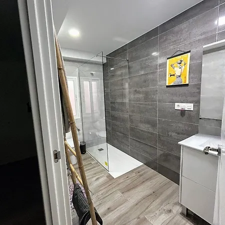 Homestay Habitacion Doble En Apartamento Reformado Con Terraza Double In Lovely With Terrace